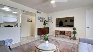 Stylish Arcadia 2-Bdrm with Comfort and Charm