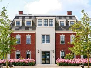 Apartment in Colijnsplaat with Sauna and Jacuzzi