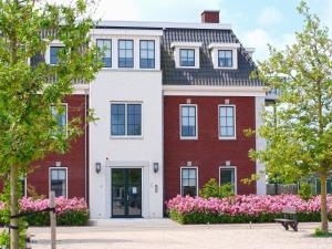 Apartment in Colijnsplaat with Sauna and Jacuzzi