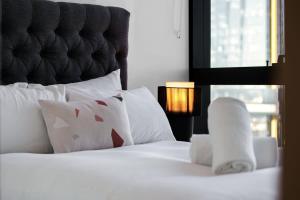 Home in the Sky 58th Floor Apt at Australia 108