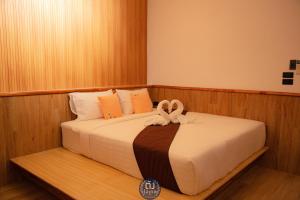 ตัง โฮเทล