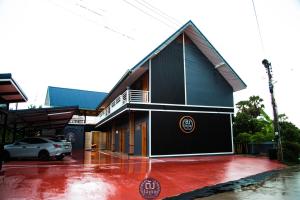 ตัง โฮเทล