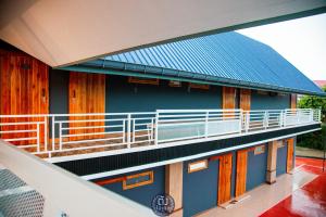 ตัง โฮเทล