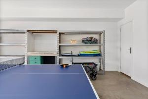 Bridge Beach House Central Barwon Heads Sleeps 12 Walk everywhere Modern beach house Disability Accessible