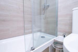 HOM I 2D2B Parking, piscina temperada y gimnasio