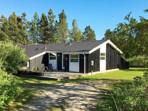 10 person holiday home in Jerup-By Traum