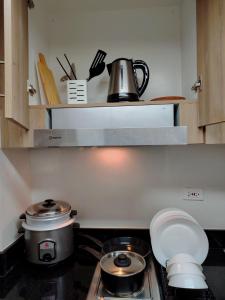 Modern Living 6 - MOA Pasay with Wifi and Netflix