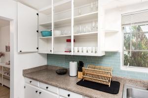 Close proximity to UofA, Pet-Friendly, Workspace!