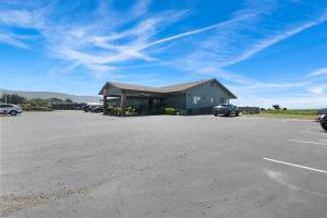 Crescent Beach Motel