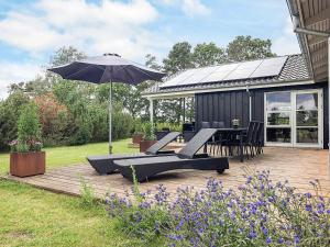 10 person holiday home in Hadsund