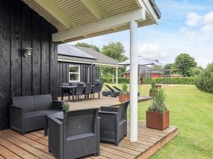 10 person holiday home in Hadsund