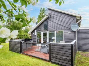 5 person holiday home in Hovborg