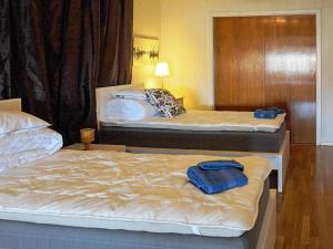 7 person holiday home in SKÄRHAMN