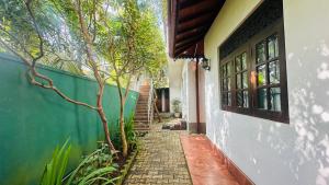 Nilupul Gardens Apartment