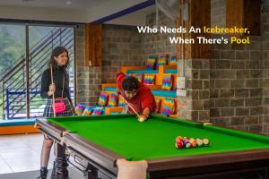 goSTOPS PLUS Kasol Manikaran Road, Bar and Hostel