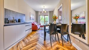 ROYAL APARTS Green Park Resort VIP z basenami, saunami, jacuzzi i siłownią