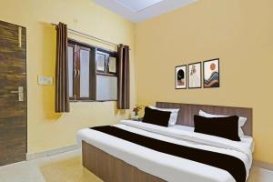 Super Hotel O Shalimar Bagh Max Hospital