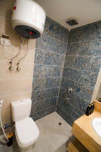 modern studio- 7 min from aswan station