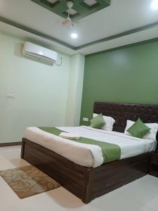 Hotel Mahaveer Paradise Bilaspur