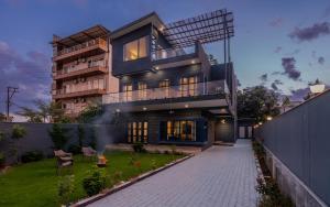 SaffronStays Tarangini by Ganges