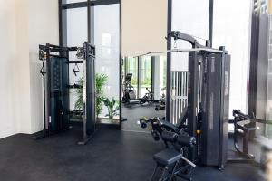 Olympic Park Stylish Apt with Gym Pool great view