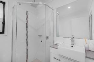 Scandi Calm - Sleek 1BD Duplex near Everything