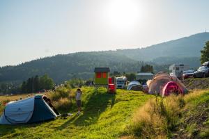 Zwalisko Camper Park Parcela na Namiot