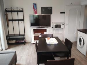 Holiday home with garden for 4 5 people