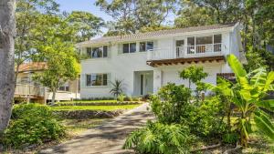 The White House - Pet Friendly & Firepit