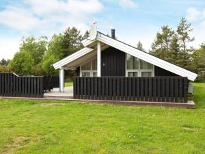 9 person holiday home in Jerup-By Traum