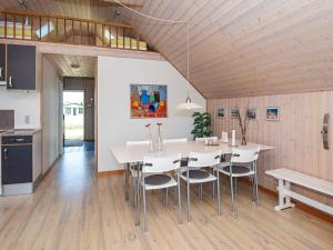 6 person holiday home in Harboøre-By Traum
