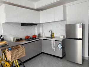 Touch the sky apartment