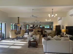 Palm Cove Villa Ahangama