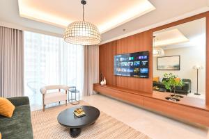 Beach Serenity, Modern 1BR in Dubai, Palace Beach Residences, Emaar Beachfront