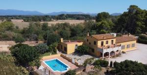 Les Cabretes Vilanova de la Muga