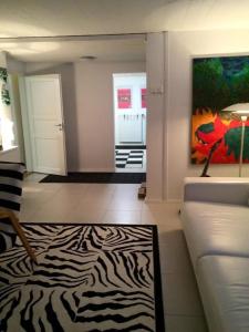 Arctic Globeflower - Unique home in a nice area