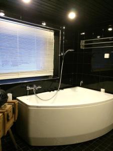 Arctic Globeflower - Unique home in a nice area