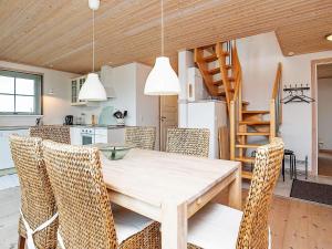 6 person holiday home in Læsø