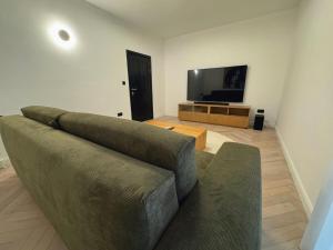 Stunning Seafront Apartment, Panoramic Sea Views