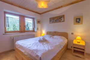 Authentic Méribel Chalet with Direct Slope Access