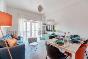 The Como Hills - by MyHomeInComo