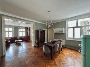 Modern Historic Apartment