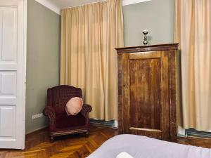 Modern Historic Apartment