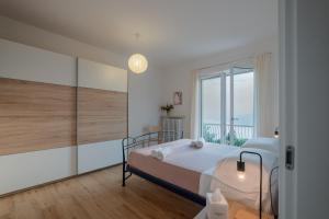 Garda Lake Panorama Villa with Garden & BBQ