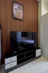 Vista Blooms Stay at Vista Shaw with WiFi