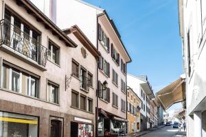 NYON - SUPERB flat by the lake