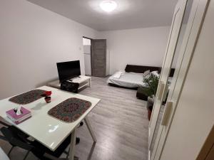 Garsoniera langa Spital Bagdasar,Obregia și Institutul pentru ordine publica NU OFER FACTURA