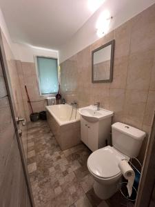 Garsoniera langa Spital Bagdasar,Obregia și Institutul pentru ordine publica NU OFER FACTURA