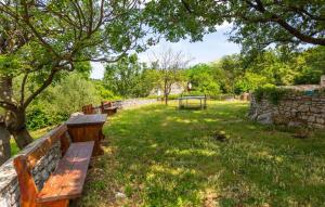 House Mirjana with pool by Villas Guide