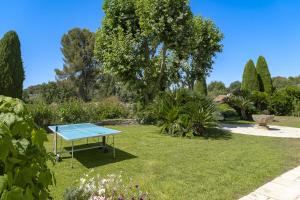Domaine des Fleurs - 8 bedroom estate with private tennis court